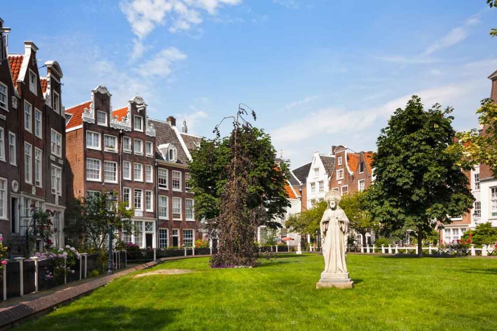 Begijnhof in Amsterdam