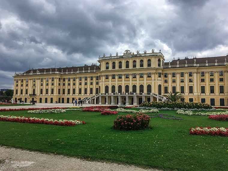 Schonbrunn-yellow-palace-green-grass-things-to-do-vienna