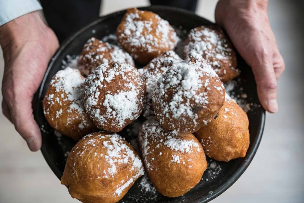 Oliebollen is a food from the Netherlands