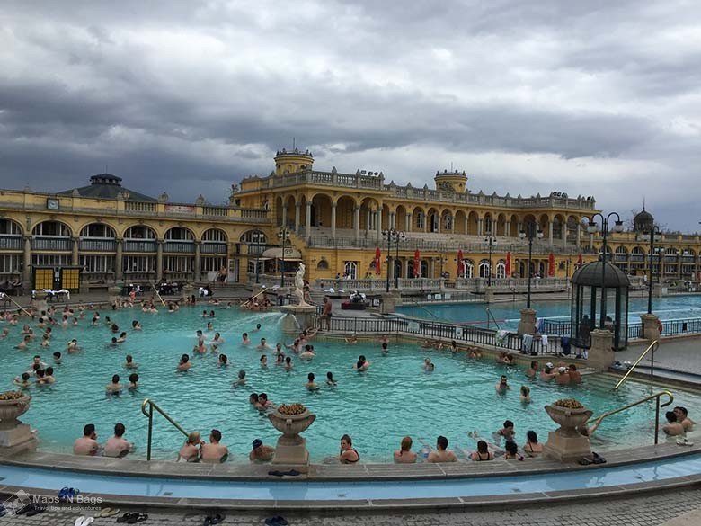header-szechenyi-people in swimming-pool-budapest -thermal-bath