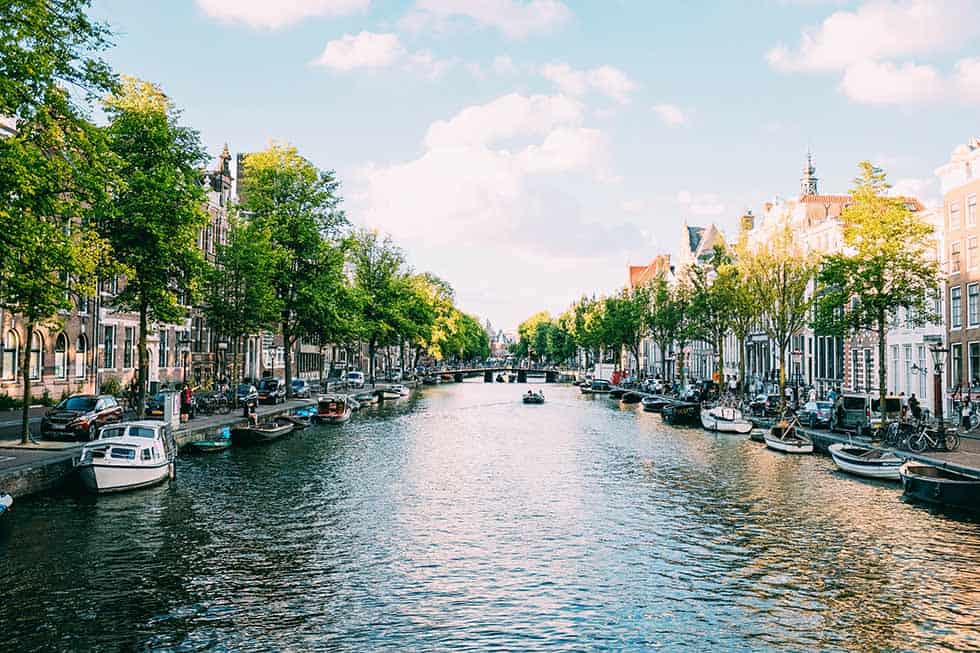 Verlichting melodie Hij First Time in Amsterdam: 13 Things No One Tells You About Amsterdam » Maps  & Bags