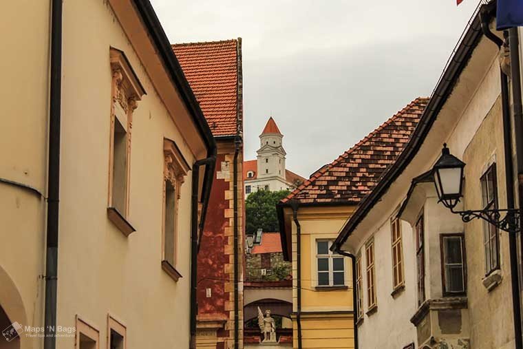 Discover Bratislava Old Town. The best itinerary for a day trip to the Slovakian capital. #bratislava #slovakia #travel #daytrip