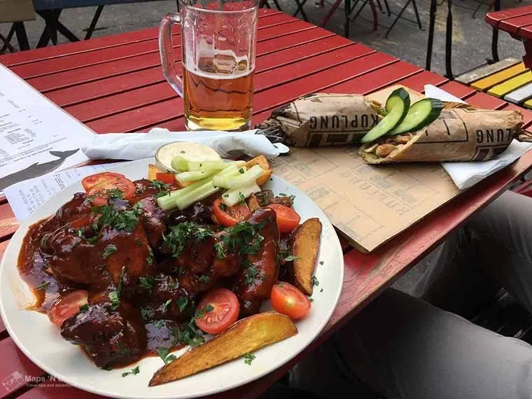 potatoes-chicken-dish-ruin-pub-budapest