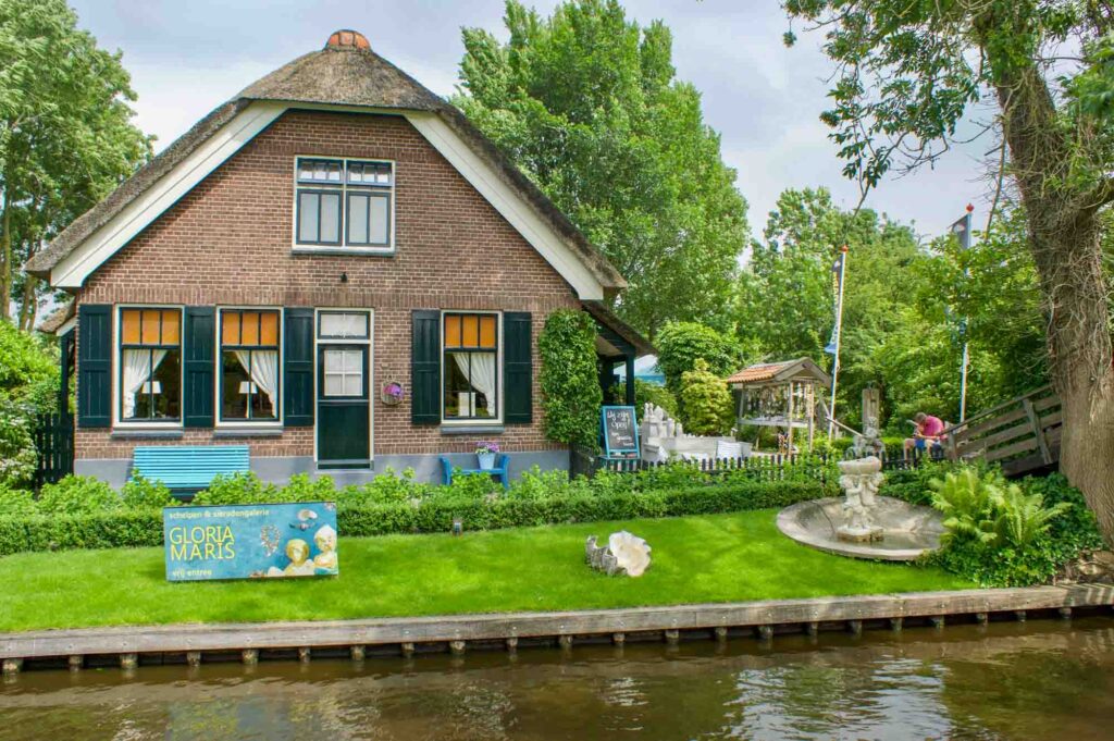 Museum and Gallery for shells Gloria Maris in the village of Giethoorn