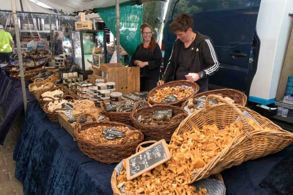 Noordermarkt is a farmer's market in Amsterdam