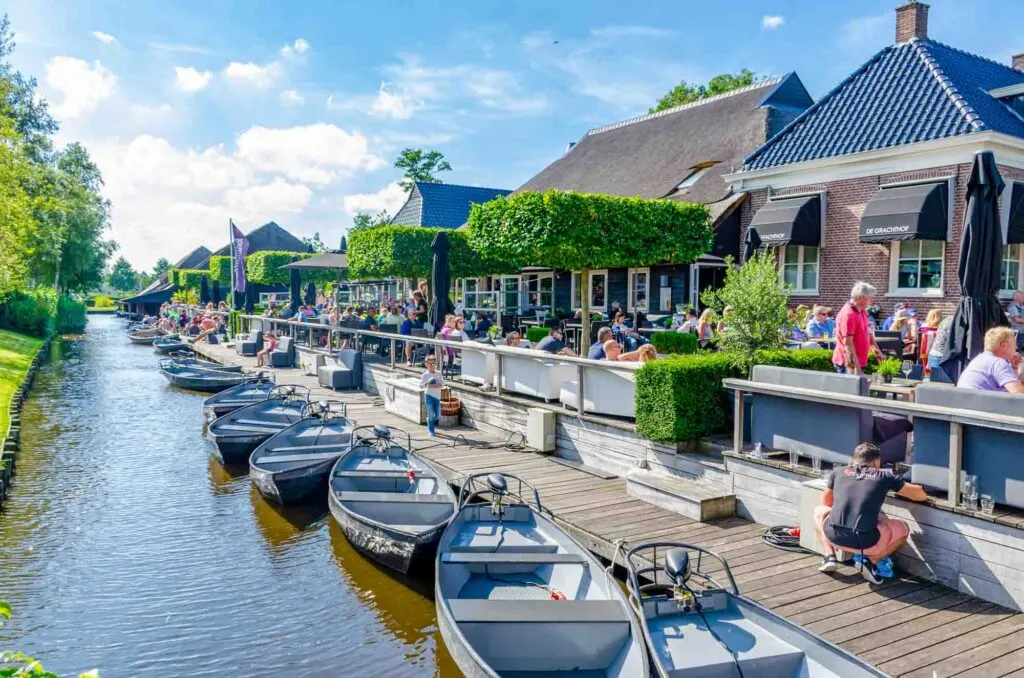 Restaurants along canal in Giethoorn