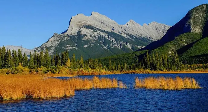 Vermilion lakes trail is one of the best hikes in Banff