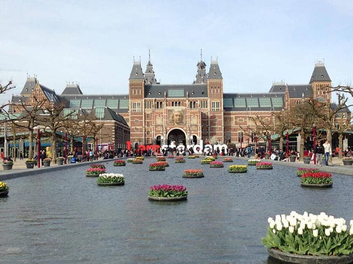 The Rijksmuseum is an Instagrammable spot in Amsterdam