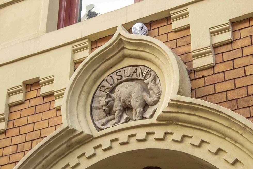 Houses Of The Seven Countries - Russia building
