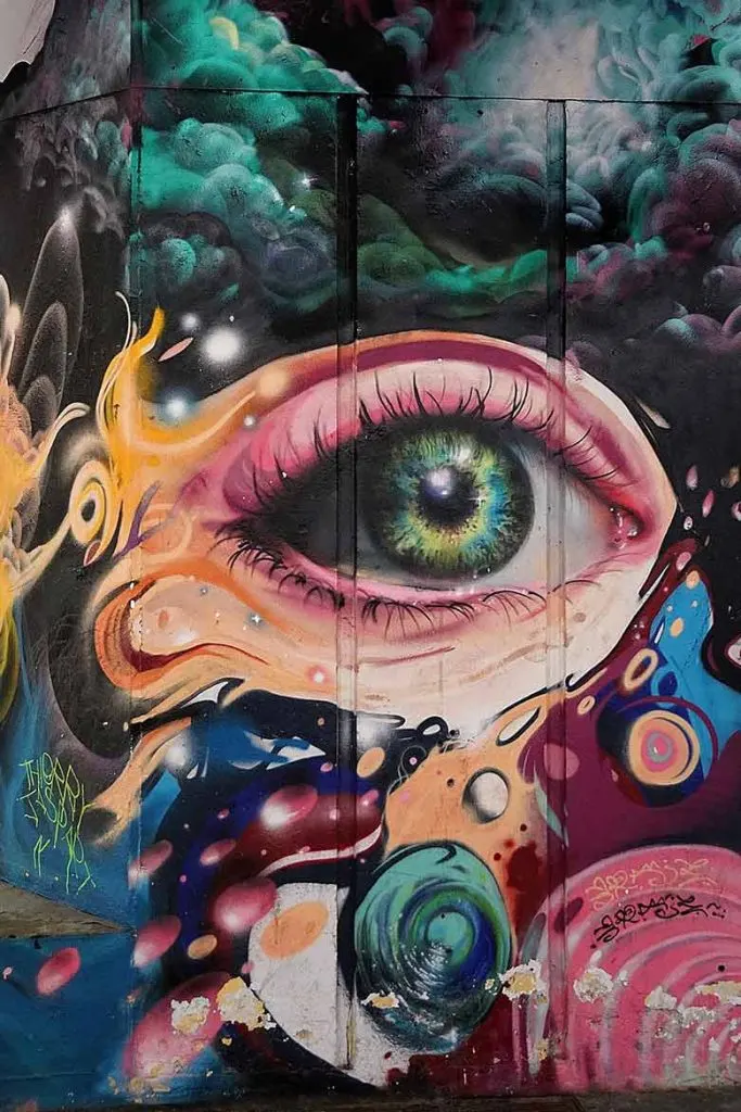 Graffiti of an eye in Lisbon
