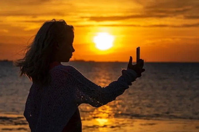 Short captions for Instagram, selfie on the beach