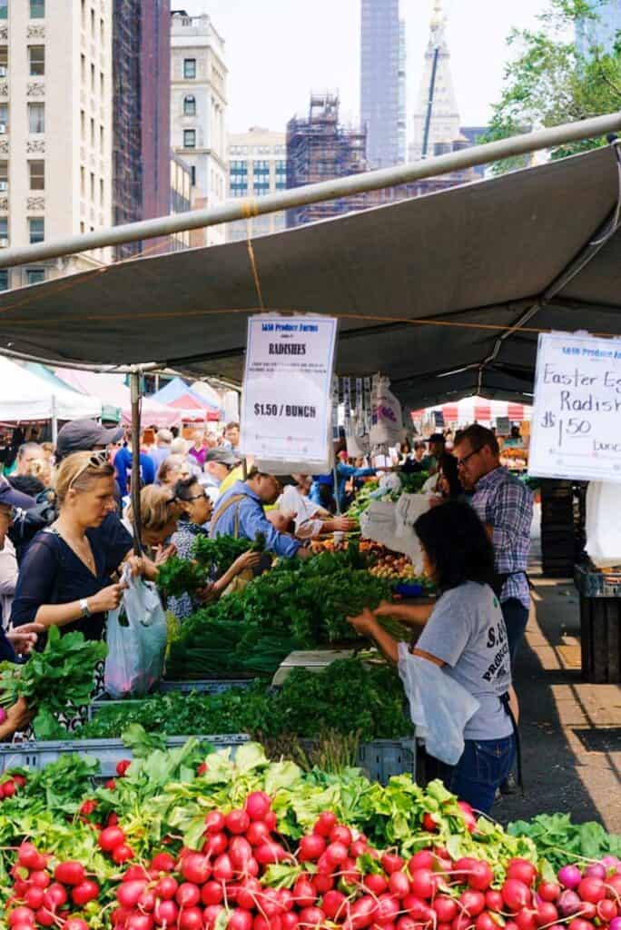 Eco-friendly things to do in New York, buy local resources