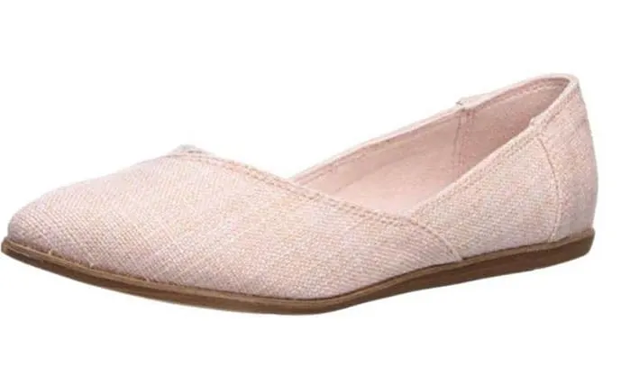 TOMS flats should be in every female packing list