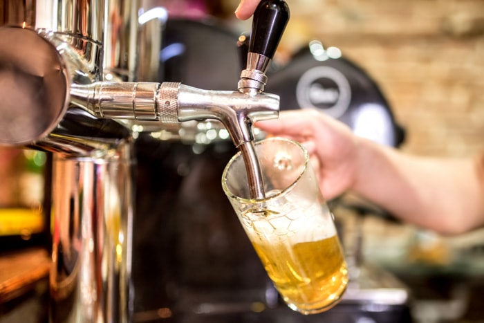 Have some draught beer in one of the best rooftop bars in Dallas.