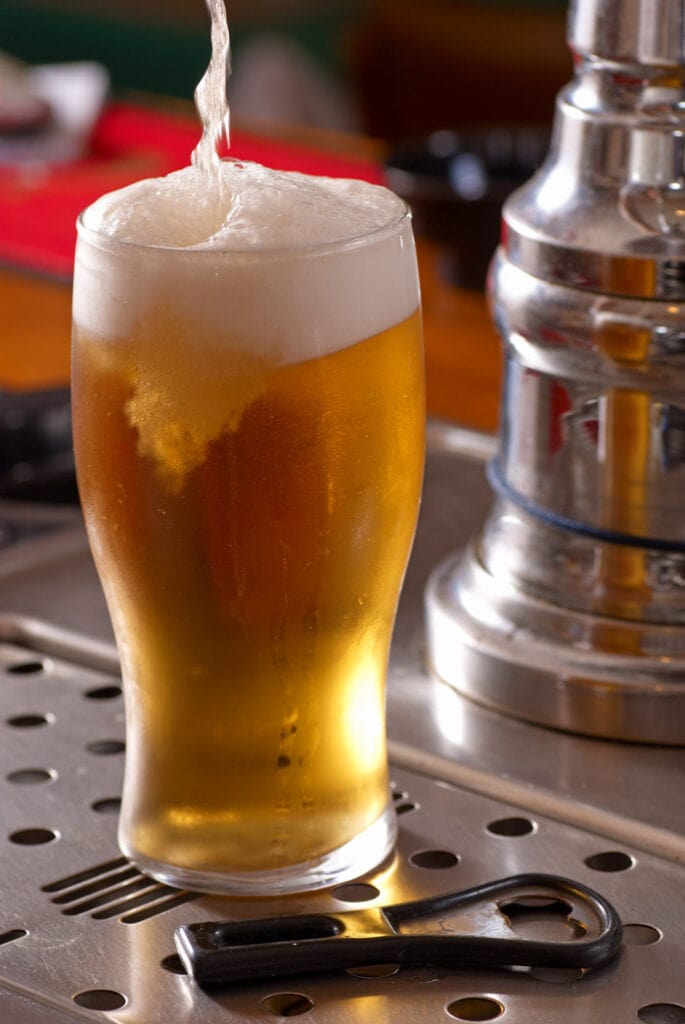 Try this perfectly chilled craft beers in one of the best rooftop bars in Dallas.
