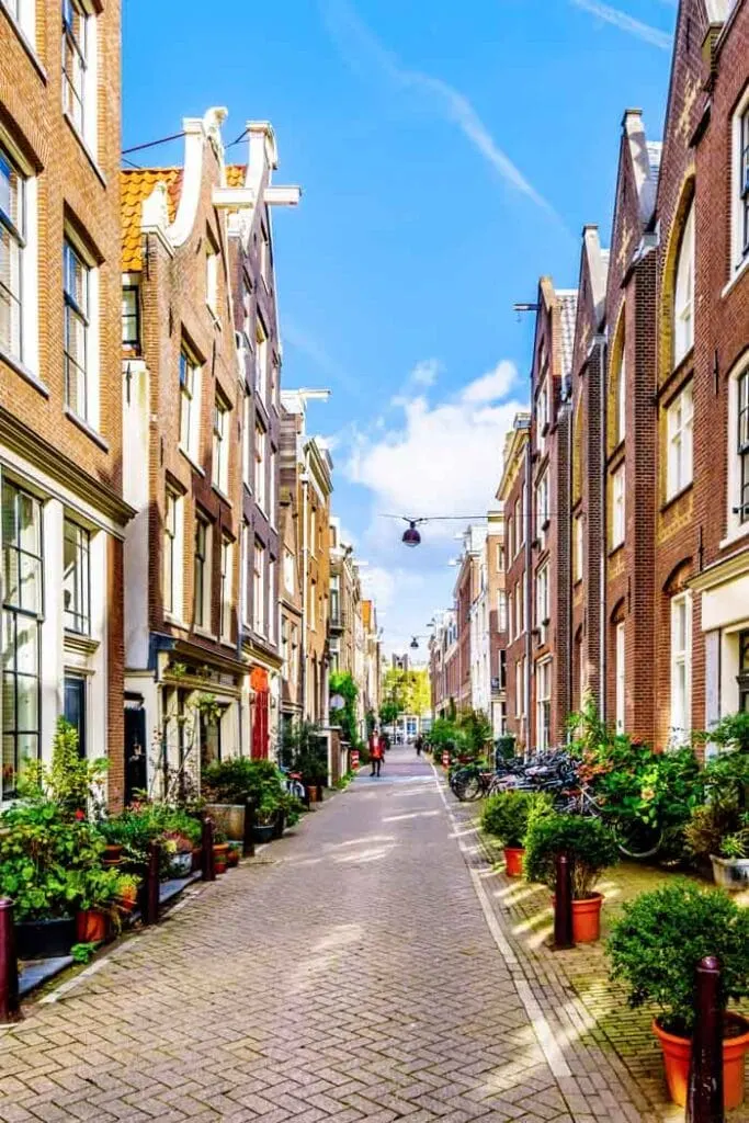 Lindenstraat is a charming street in Amsterdam