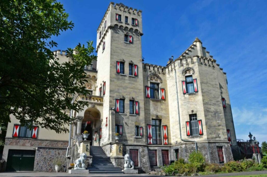 Kasteel Geulzicht is one of the charming castle hotels in the Netherlands