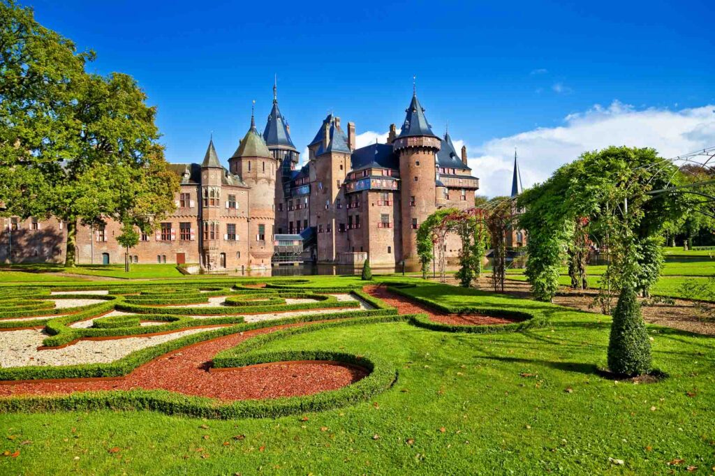 De Haar Castle is one of the famous landmarks in the Netherlands