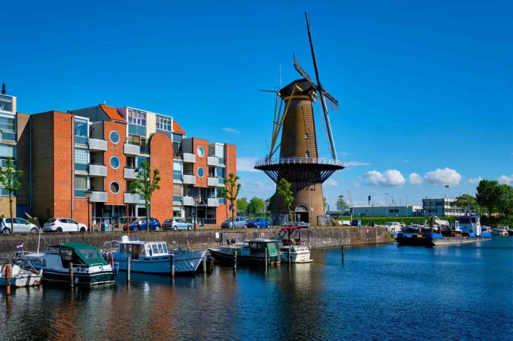 Exploring the Delfshaven District is one of the fun things to do in Rotterdam