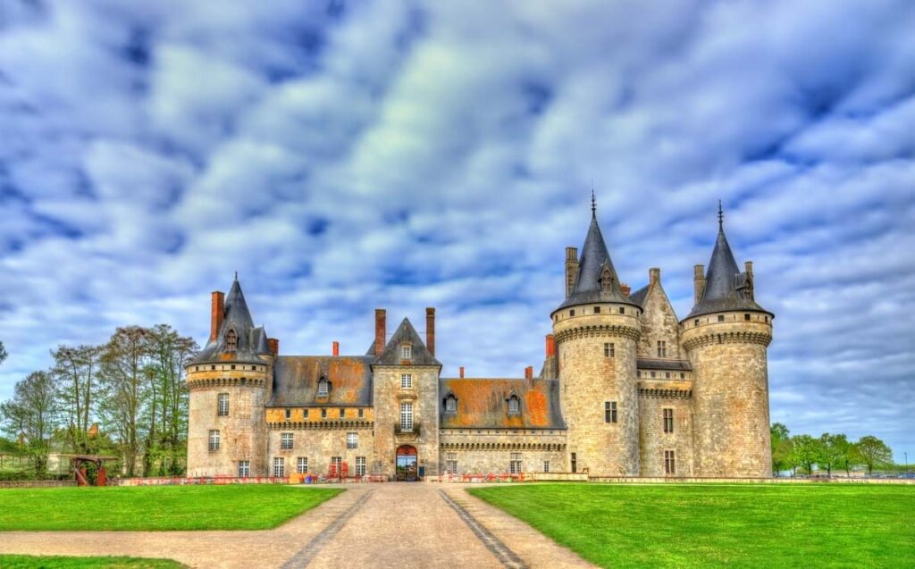 Chateau de Sully-Sur-Loire is another fairy-tale-like medieval castle located in France