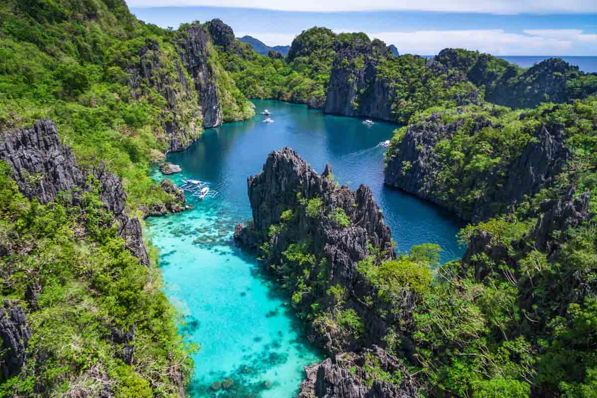 Peaceful lagoon with crystal blue waters in El Nido, Palawan