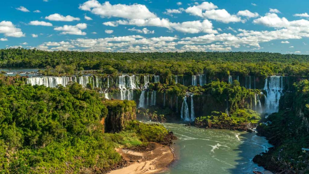 The breathtaking Iguazu Falls