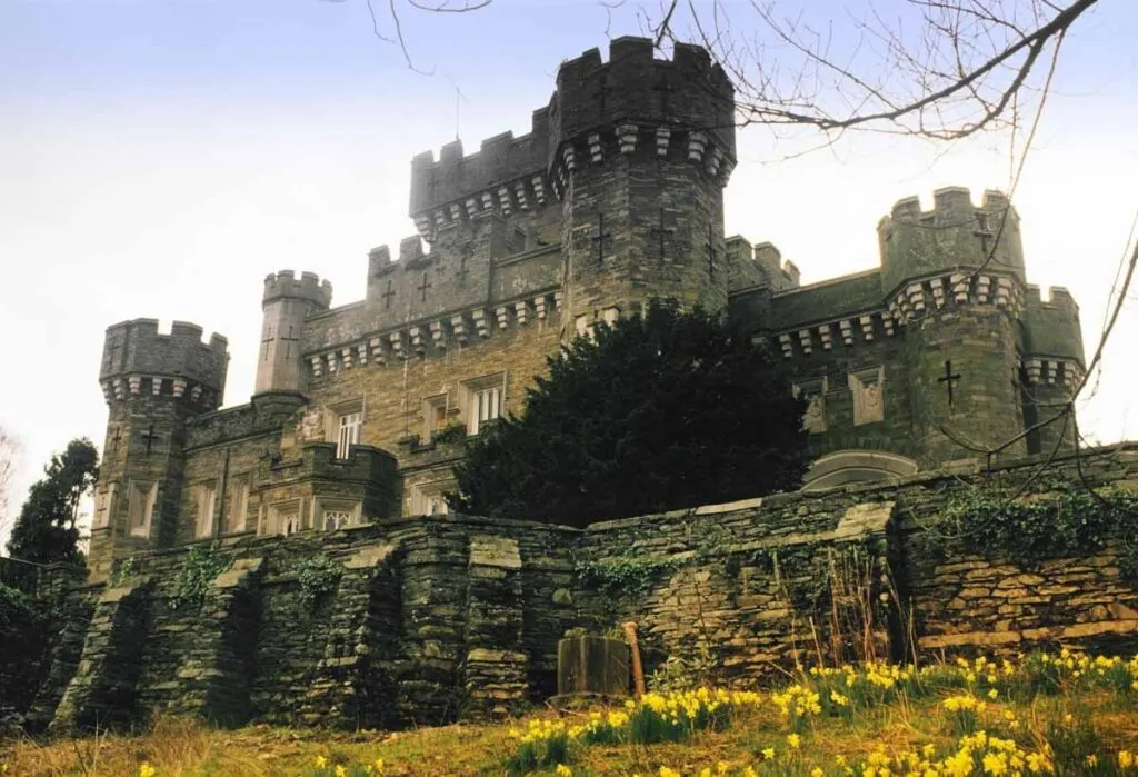 Enormous Wray Castle in England