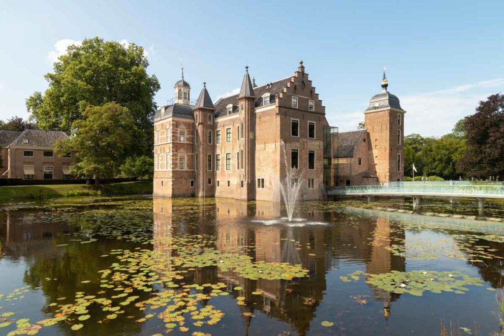 Castle Ruurlo surrounded by a water moat