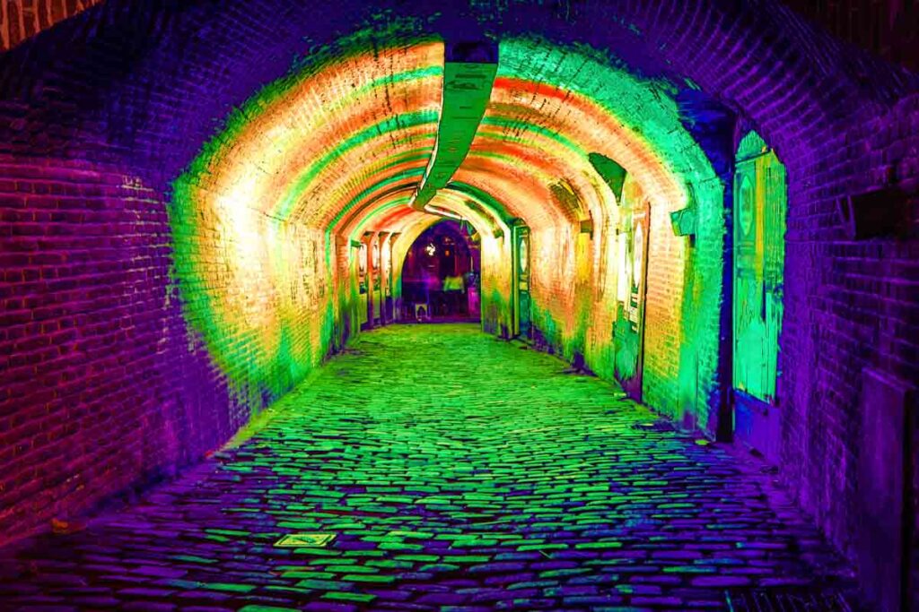 Multicolor tunnel illumination in Utrecht