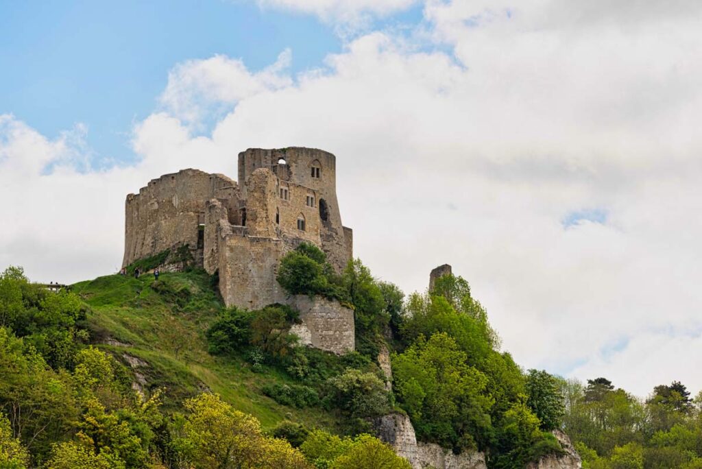 Château Gaillard is one of the incredible castles in France that offer panoramic views of its surrounding region