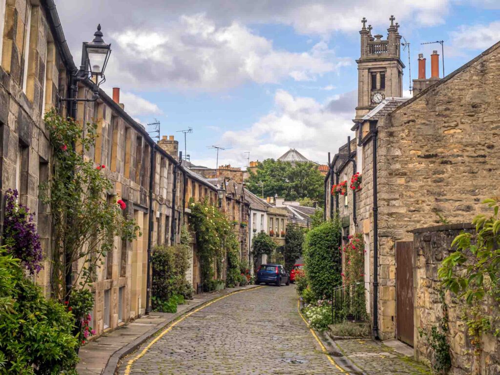 Circus Lane in the New Town in Edinburgh, Scotland